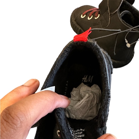 Mickey Mouse shoes - Picture 8 of 9